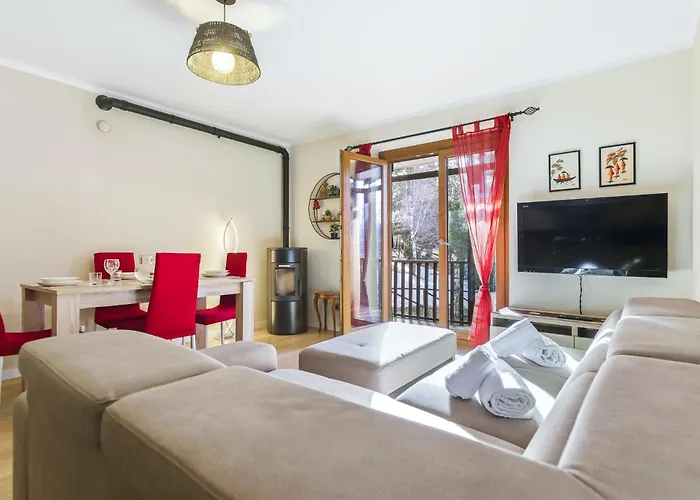 Hostdomus - La Chapelle Apartment Sauze D'Oulx